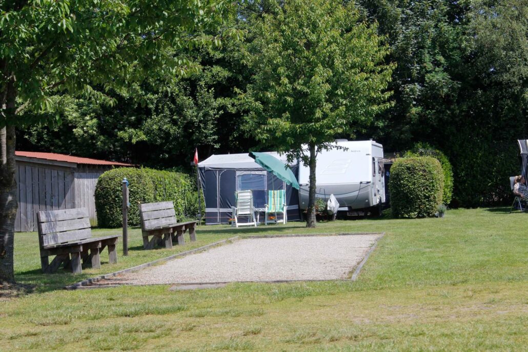 Jeu de boules baan op Camping Kostverloren